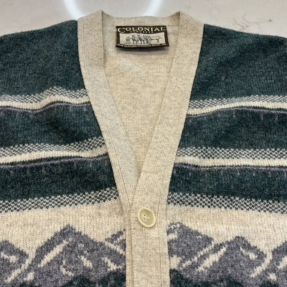 Colonial Concepts New‎ Zealand Heritage Wool XL Sweater Button Vest Graphic Knit